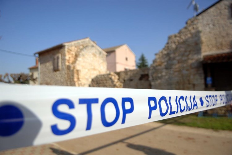Netko je u Poreču provalio u benzinsku postaju